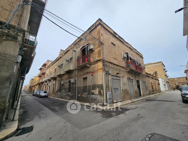 Ufficio in commerciale in Via Evangelista di Blasi 45