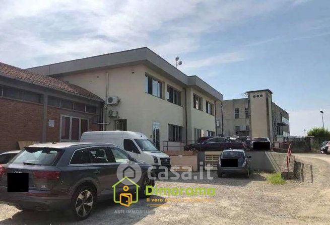 Capannone in commerciale in Via Provinciale di Mercatale 349