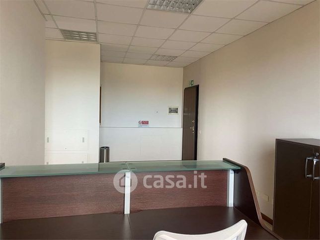Ufficio in commerciale in