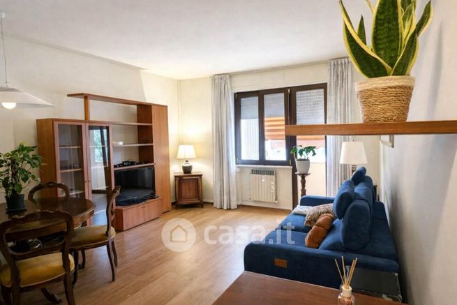 Appartamento in residenziale in Via Umbria 56124