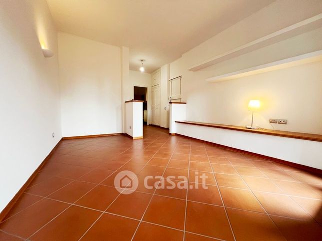 Appartamento in residenziale in Via Breguzzo 5