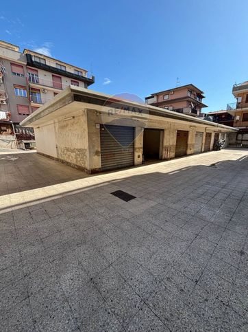 Box/posto auto in residenziale in Via Strano Gianni 11