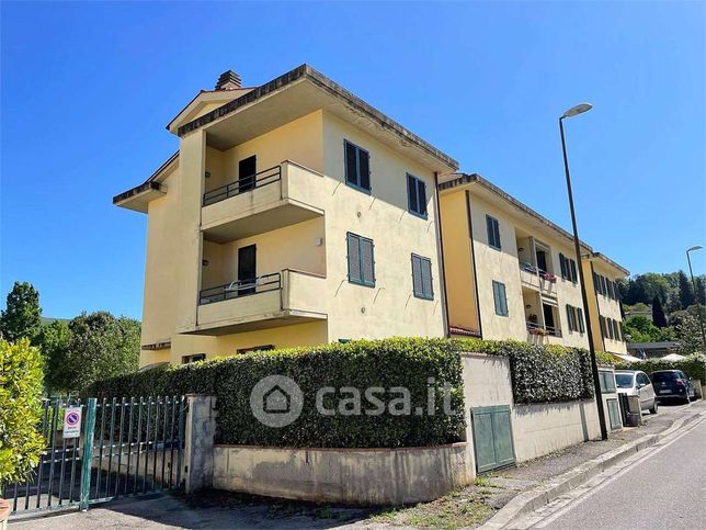 Appartamento in residenziale in Via Pippo Spano 3