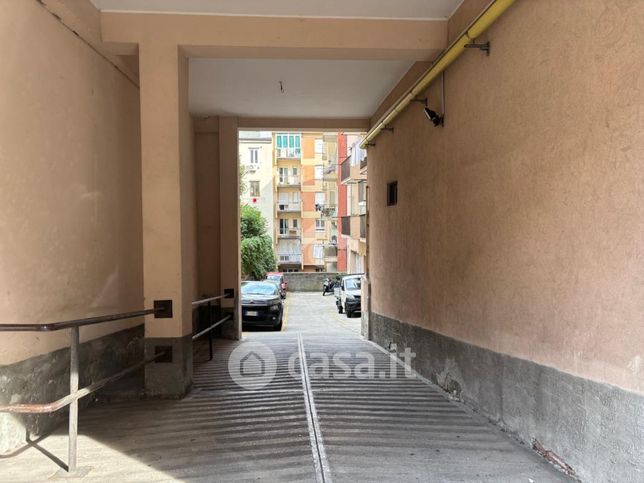 Box/posto auto in residenziale in Via Fabio Severo 101