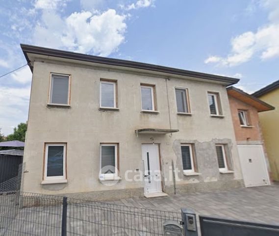 Villa in residenziale in Via Bucchignana 1