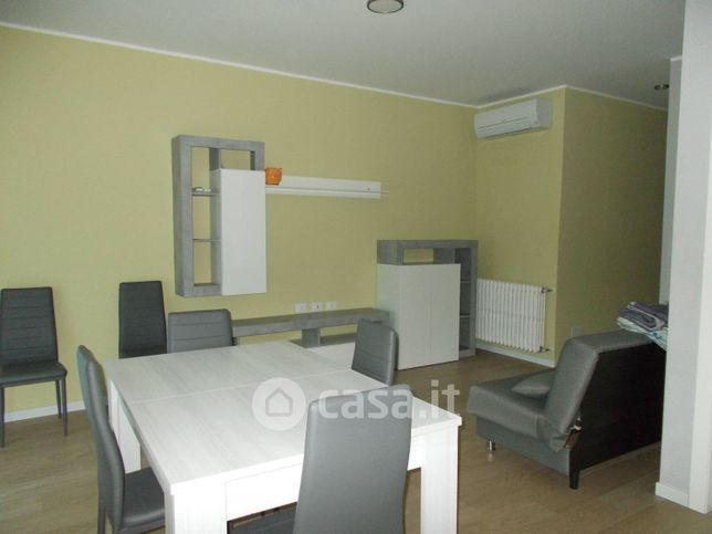 Appartamento in residenziale in Via Emilia
