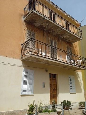 Appartamento in residenziale in Via L. Fois