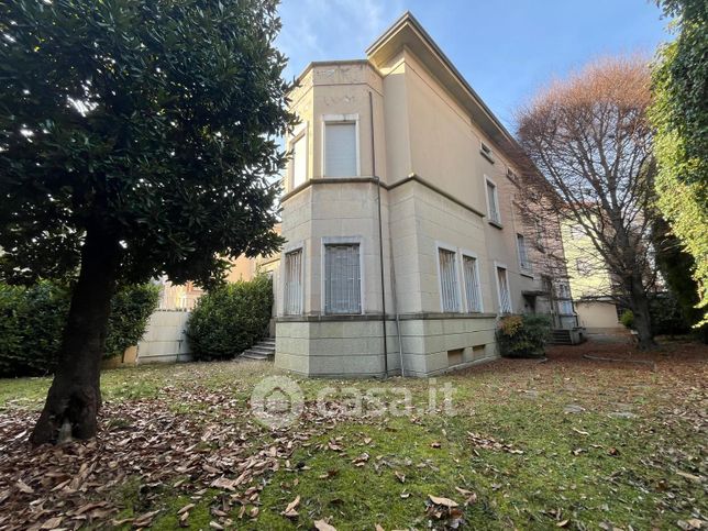 Villa in residenziale in Via I Maggio