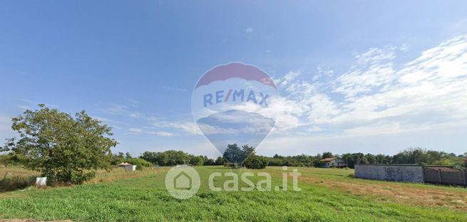 Terreno agricolo in commerciale in Via Novara 183