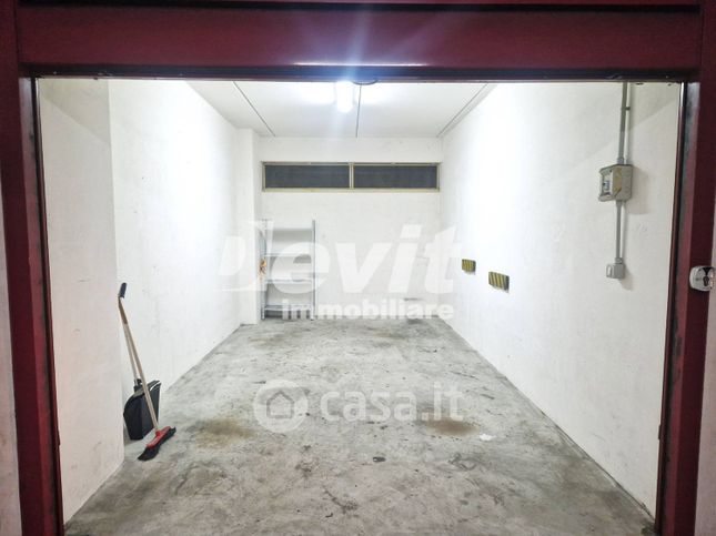 Box/posto auto in residenziale in Viale Ascione