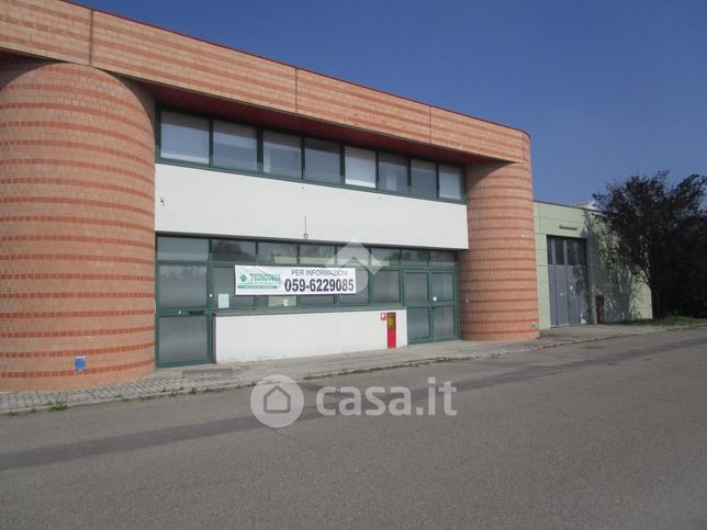 Capannone in commerciale in Via Watt 1