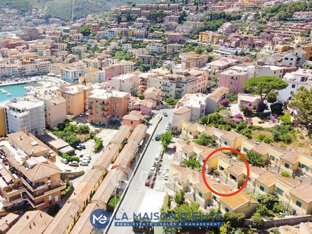 Appartamento in residenziale in Via Panoramica 235