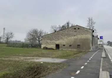 Rustico/casale in residenziale in Via Ponte Cazzola