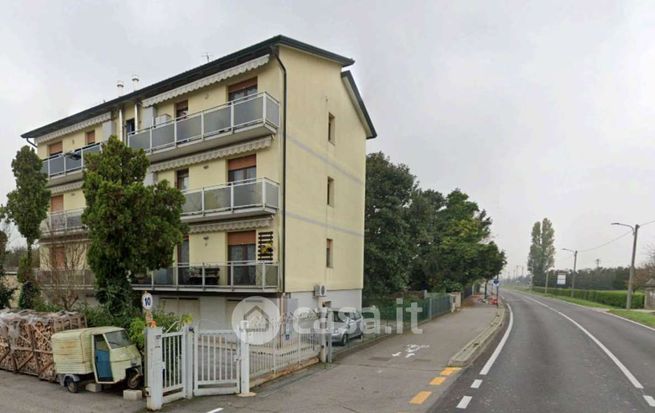 Box/posto auto in residenziale in Via Triestina