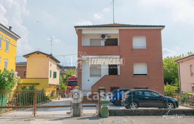 Casa indipendente in residenziale in Via Roma