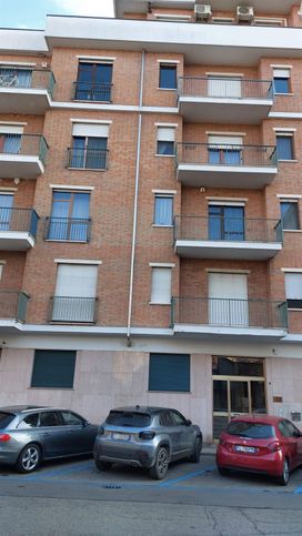 Appartamento in residenziale in Via Giacomo Leopardi 9