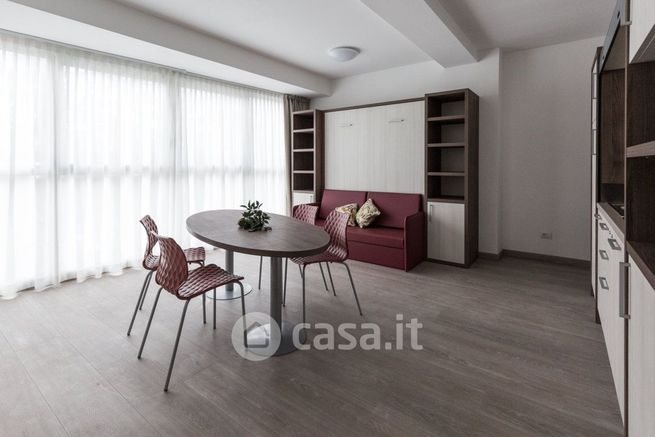 Appartamento in residenziale in Via di Grotte Portella 28