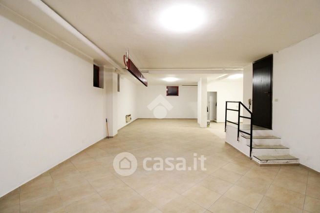 Capannone in commerciale in Via Pastore 5