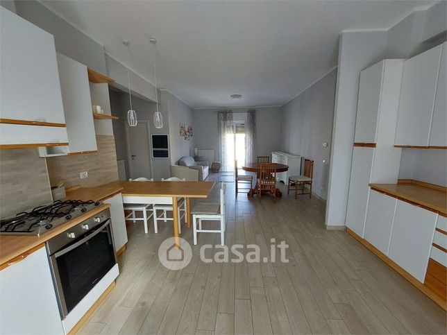 Appartamento in residenziale in Via Adige 16