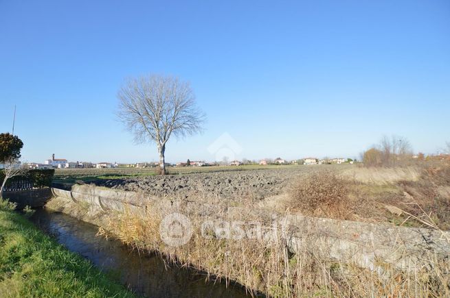 Terreno agricolo in commerciale in Via Cooperative