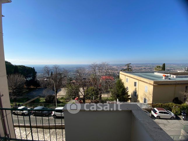 Appartamento in residenziale in Via di Villa Braschi 101