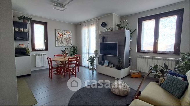 Appartamento in residenziale in Via Inveruno