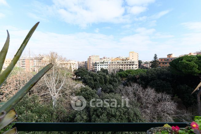 Attico/mansarda in residenziale in Piazza dei Re di Roma 14