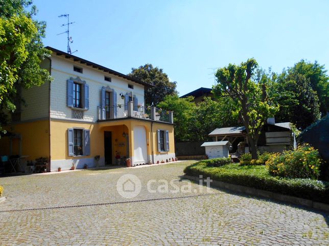 Villa in residenziale in Viale Martiri della LibertÃ
