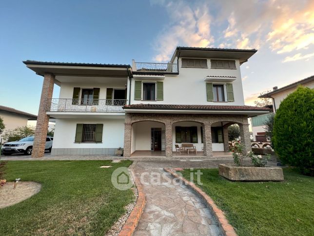 Villa in residenziale in Via Daniele Manin 4