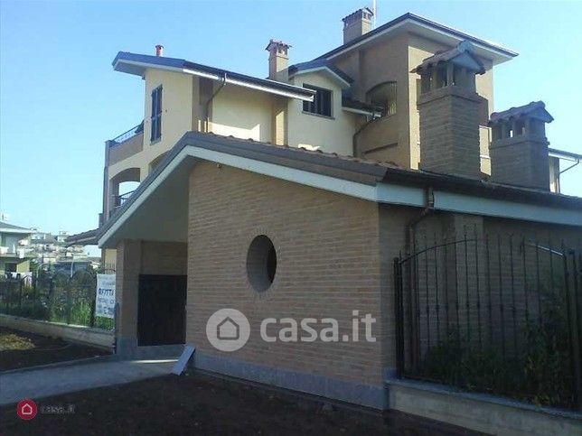 Appartamento in residenziale in Via S. Pio da Pietrelcina 26