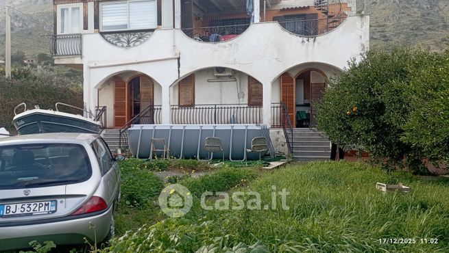 Villa in residenziale in Via Enrico Berlinguer 80