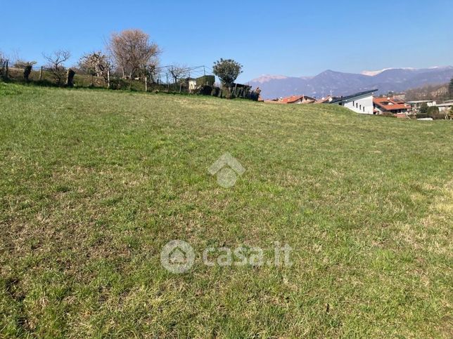 Terreno agricolo in commerciale in Via Ratti