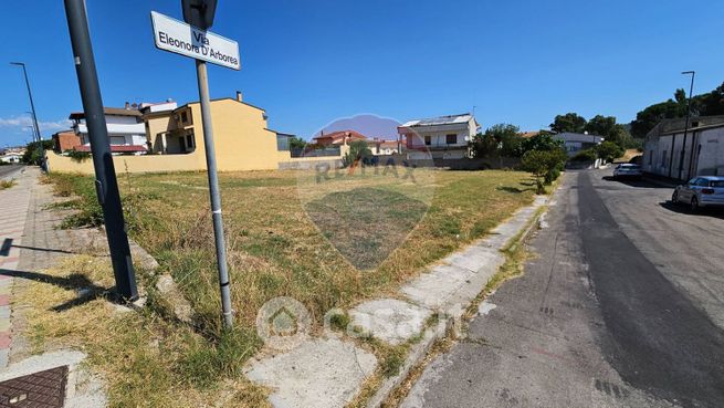 Terreno edificabile in residenziale in Via Grazia Deledda