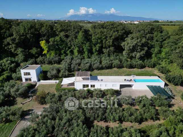 Villa in residenziale in Contrada Bardella
