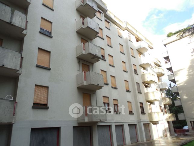 Appartamento in residenziale in Via Adelina Patti 3
