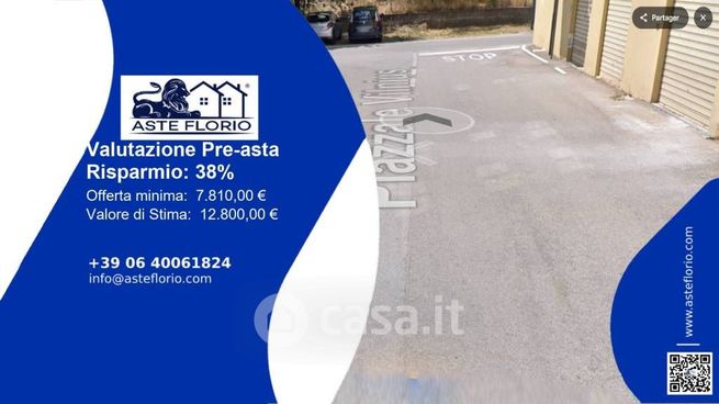 Box/posto auto in residenziale in Piazzale Vilnius 47