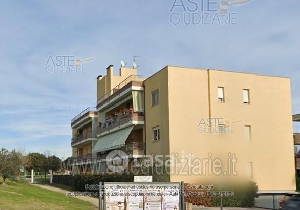 Garage/posto auto in residenziale in Via Bellini 8 /i