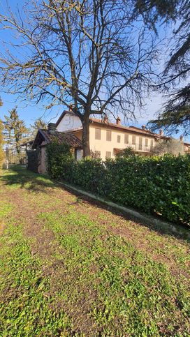 Casa indipendente in residenziale in Frazione Rossi 38