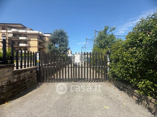 Box/posto auto in residenziale in Via Aurelio Mistruzzi 31