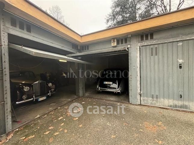 Box/posto auto in residenziale in Via Rovereto