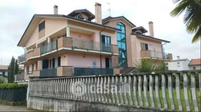 Appartamento in residenziale in Via F. Turati 29