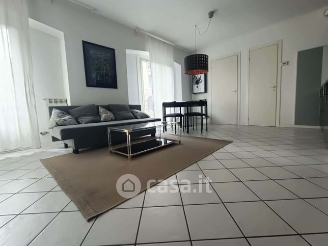 Appartamento in residenziale in Via Melzo 34