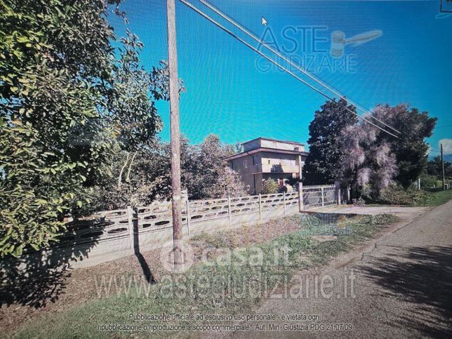 Appartamento in residenziale in Strada Maremmana 42
