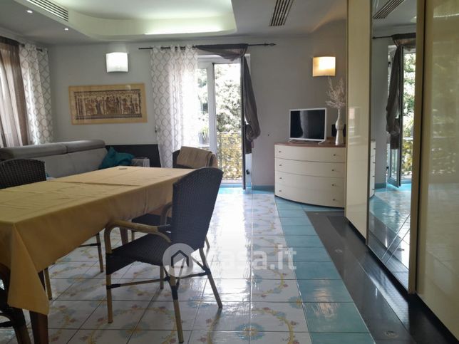 Casa indipendente in residenziale in Via Marano Pianura