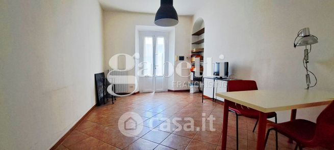 Appartamento in residenziale in Via Federico Confalonieri 9