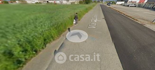 Capannone in commerciale in Via Garibaldi