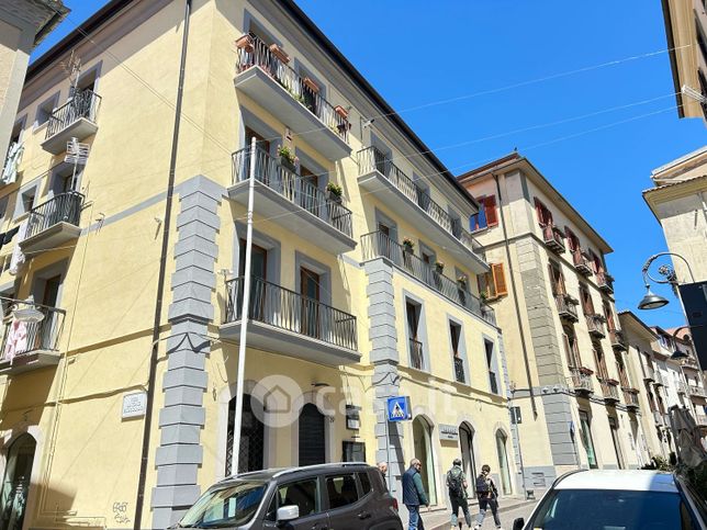 Ufficio in commerciale in Via Caserma Lucana 10