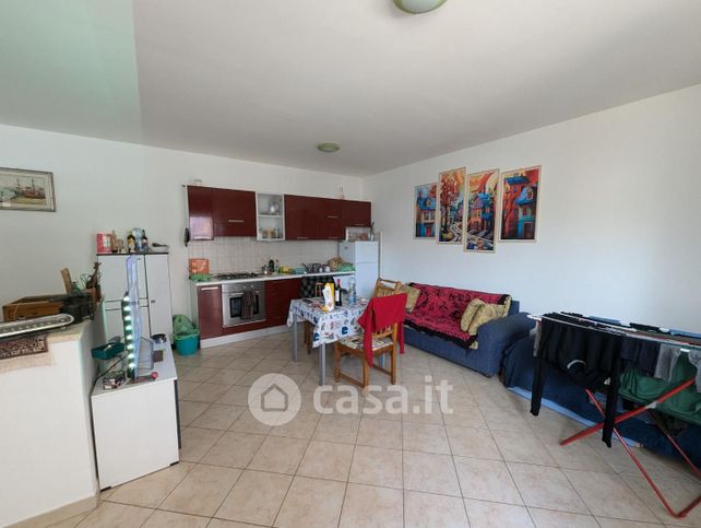 Appartamento in residenziale in Via Col di Lana
