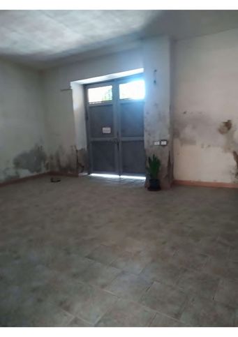 Appartamento in residenziale in Largo Tringiale 28