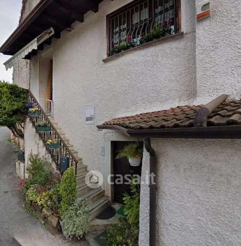 Casa bi/trifamiliare in residenziale in Via F. Maggi
